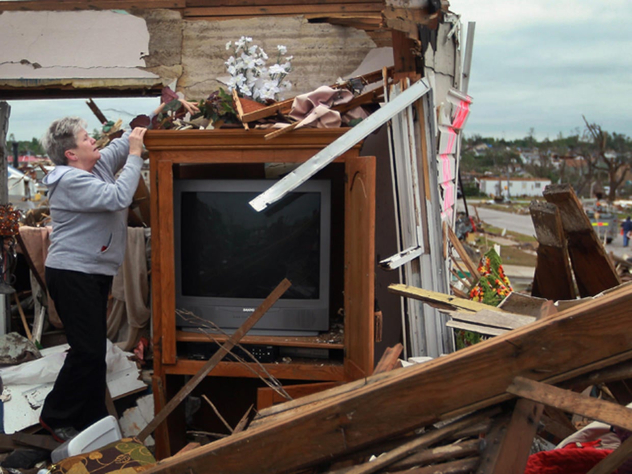 Joplin tornado aftermath Photo 1 CBS News