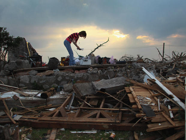 Joplin tornado aftermath - Photo 1 - CBS News