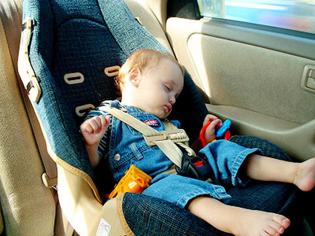 U S Children At Risk From Poor Adherence To Car Seat Guidelines Study Warns Cbs News - Infant Car Seat Regulations