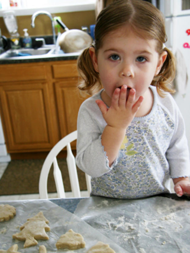 cookie dough, raw cookie dough, raw dough, eating, kid, girl, young, cookies 