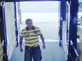 Serial butt slasher victim tells her story, Va. police release new pictures
