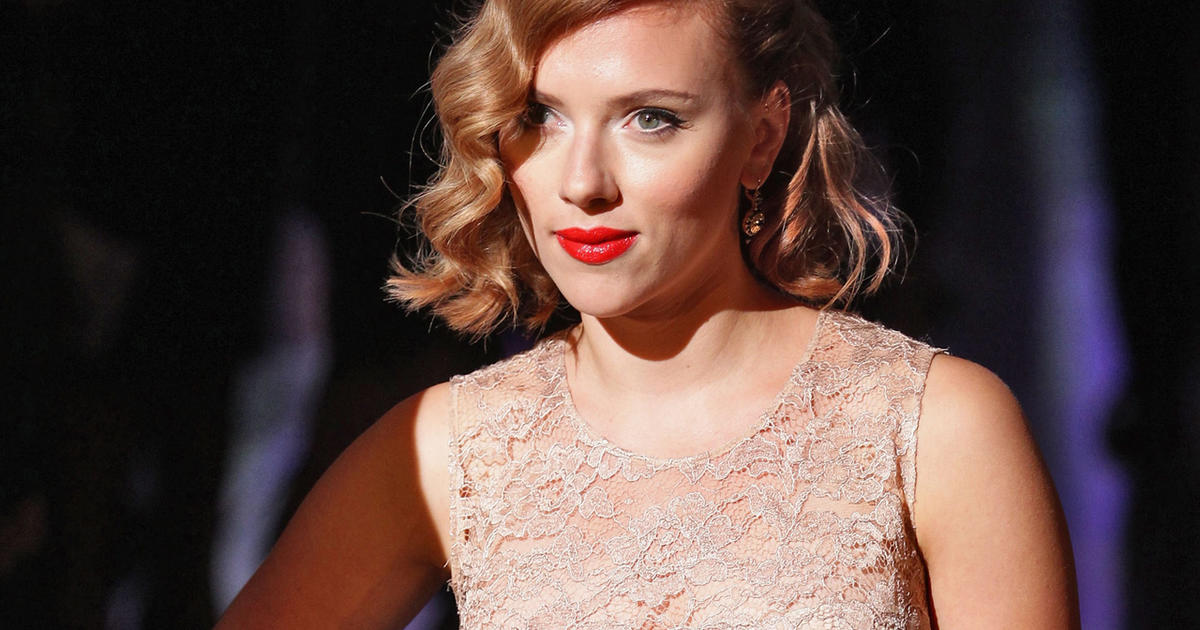 Public Porn Scarlett Johansson - Scarlett Johansson makes no apologies for nude photos - CBS News