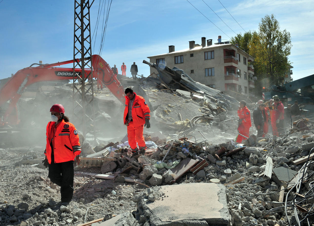 Major earthquake strikes Turkey