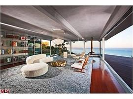 Ellen DeGeneres and Portia de Rossi's new kitchen in Brad Pitt's former home in Malibu