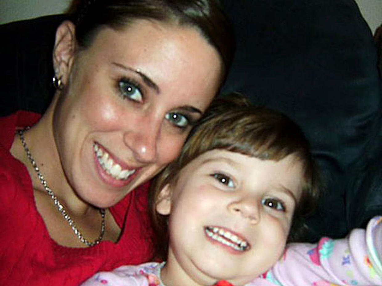Zenaida Gonzalez , woman who sued Casey Anthony, accused of credit card theft - CBS News