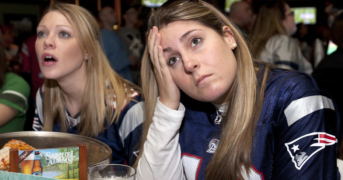 Patriots Fans Quietly Mourn Super Bowl Loss Cbs News