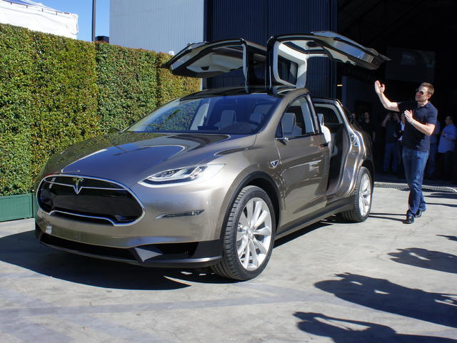 Teslas Model X Finally An Electric Car We All Want Cbs News