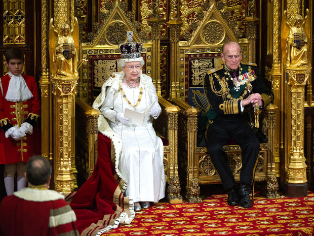 Queen Elizabeth Ii Opens Parliament Photo 1 Cbs News 
