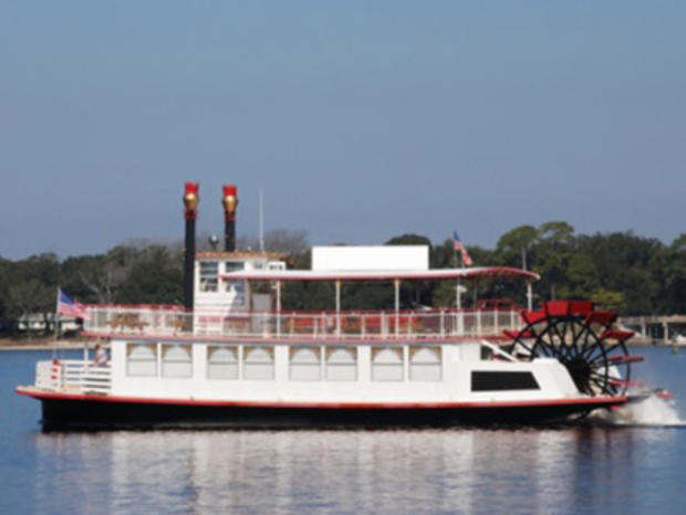 Boat - Riverboat Cruise 