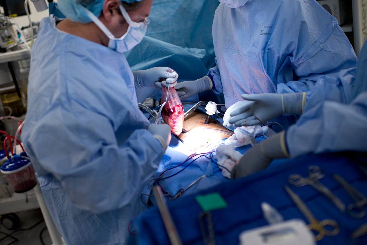 Inside look at kidney transplant (GRAPHIC IMAGES)