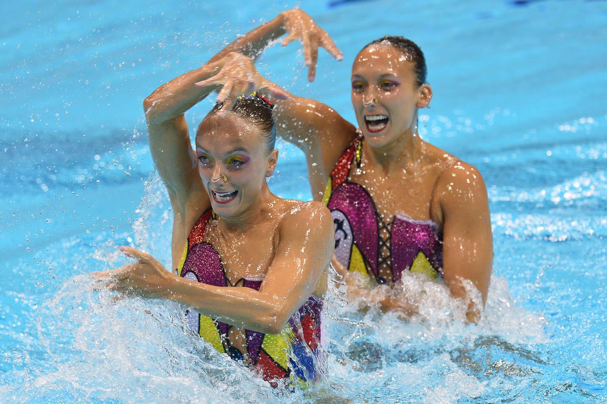 London Olympics: Synchronized Swimming - Photo 37 - Pictures - CBS News