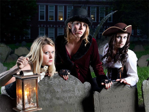 Ghosts and Gravestones – Boston Frightseeing Tour 