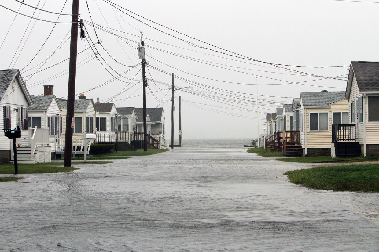 Hurricane Sandy Slams Northeast Cbs News 