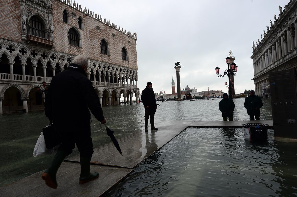 Venice under water Photo 1 CBS News