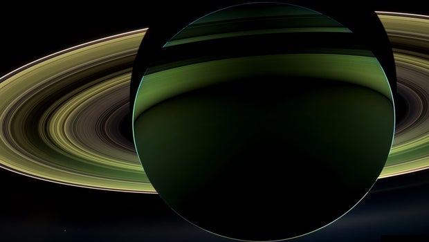 Spectacular tender images of Saturn's moons