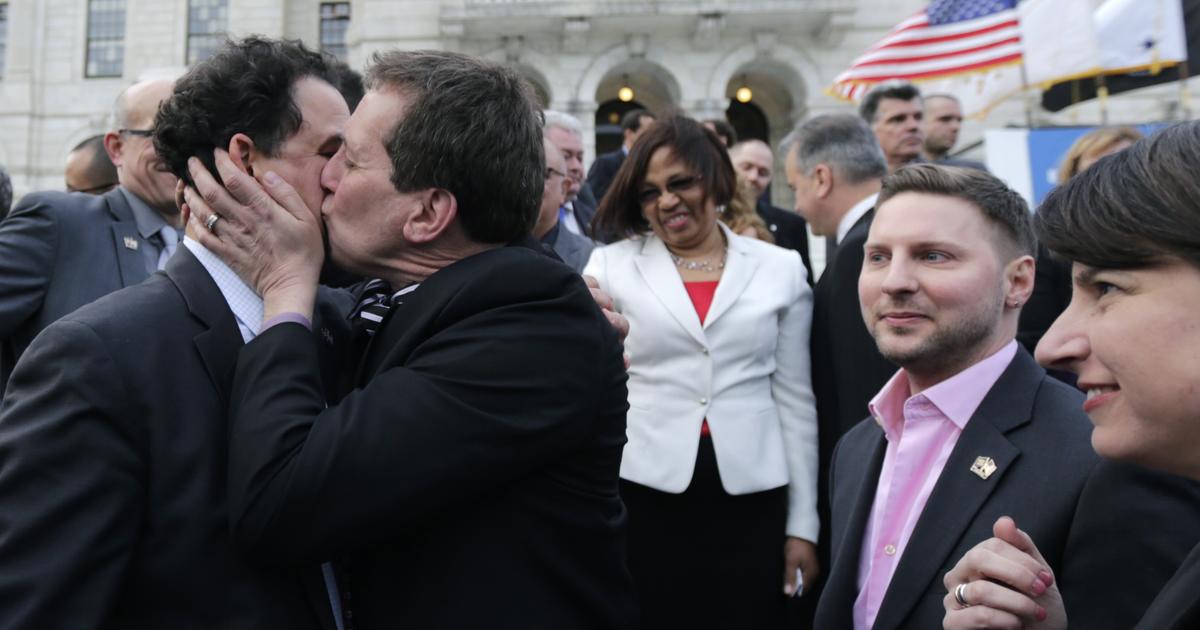 Same Sex Marriage Becomes Legal In Rhode Island Cbs News