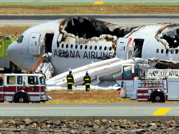 Asiana Airlines Crash In San Francisco Photo 1 Cbs News 