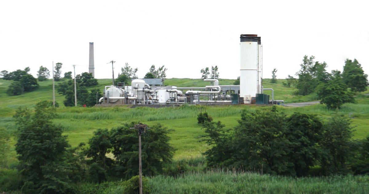 NYC landfill converts trash into power CBS News