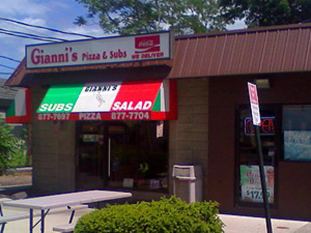 Gianni's Pizza &amp; Subs 