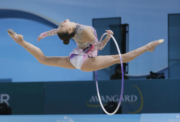 Rhythmic Gymnasts Seem To Defy Physics Photo 4 Pictures Cbs News 