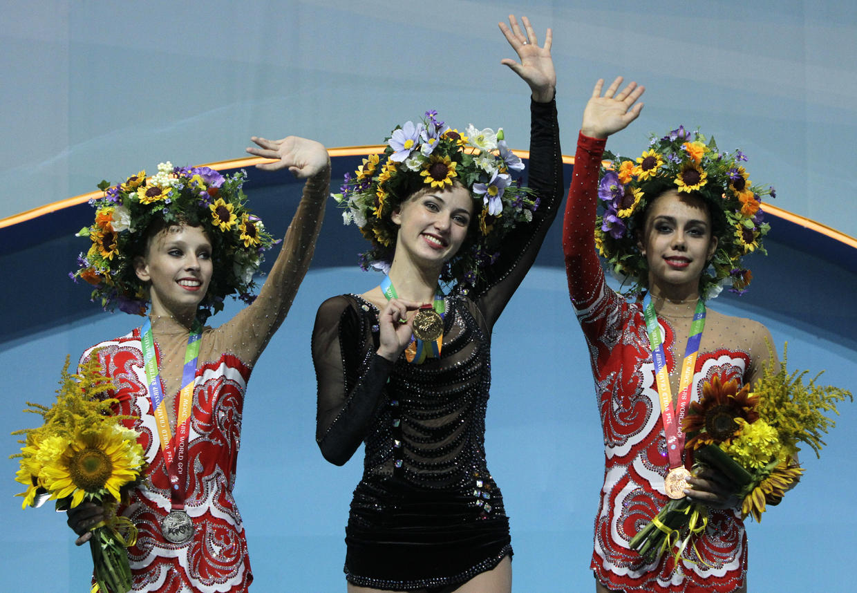 Rhythmic Gymnasts Seem To Defy Physics Cbs News 2000