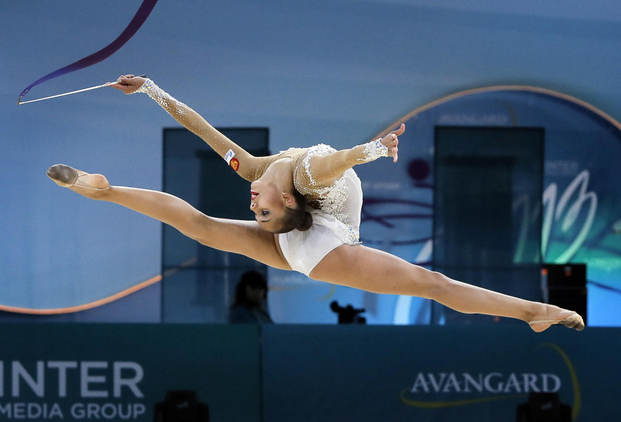 Rhythmic Gymnasts Seem To Defy Physics Cbs News 5982