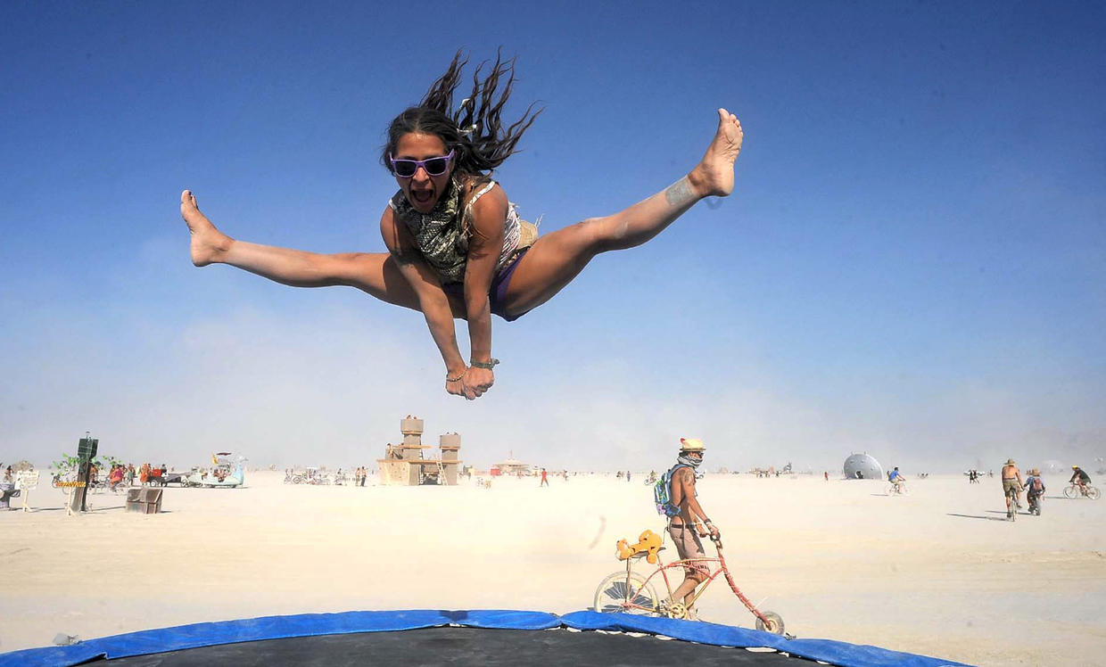 The surreal landscape of Burning Man 2013 - Photo 16 - CBS 