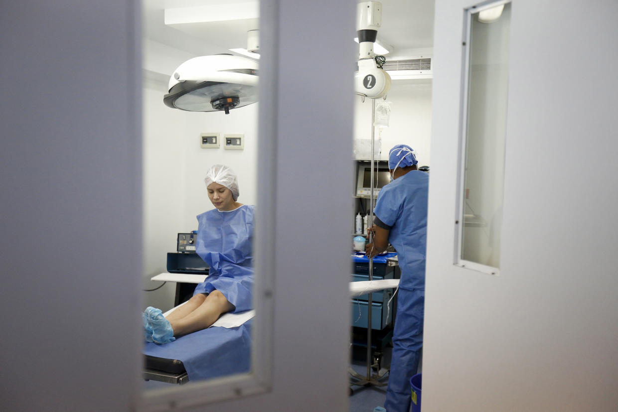 Venezuela Doctor reverses amateur plastic surgeries