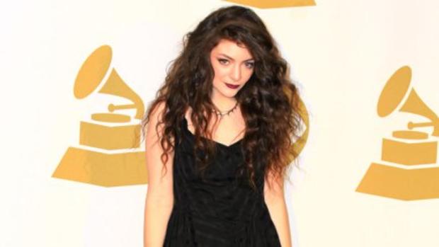 lorde-step-and-repeat.jpg 