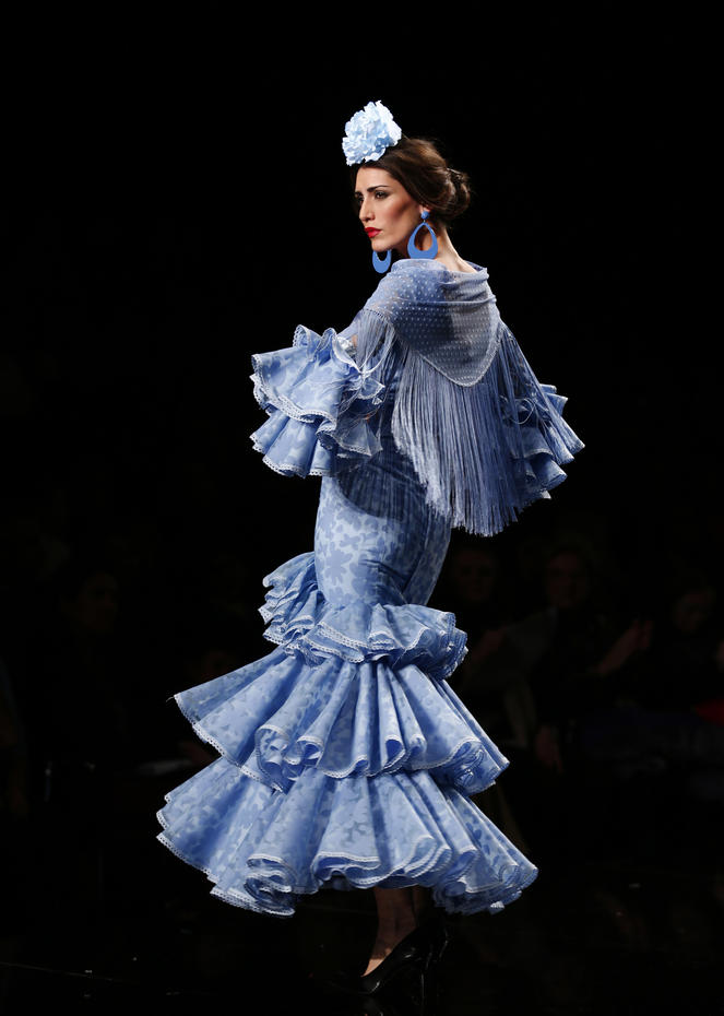 Seville, Spain - Fabulous flamenco fashions - Pictures - CBS News