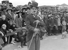 charlie-chaplin-kid-auto-races-at-venice-02.jpg