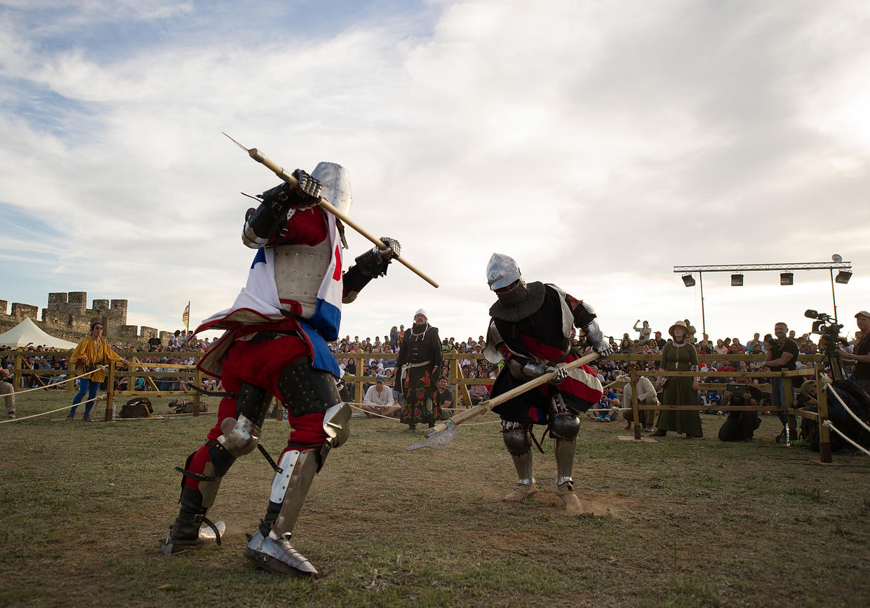 Belmonte, Spain - Modern day knights have showdown in Spain - CBS News