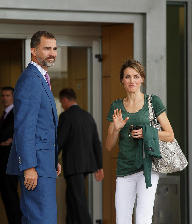 Prince Felipe and Princess Letizia - Meet Spain's new King and Queen ...