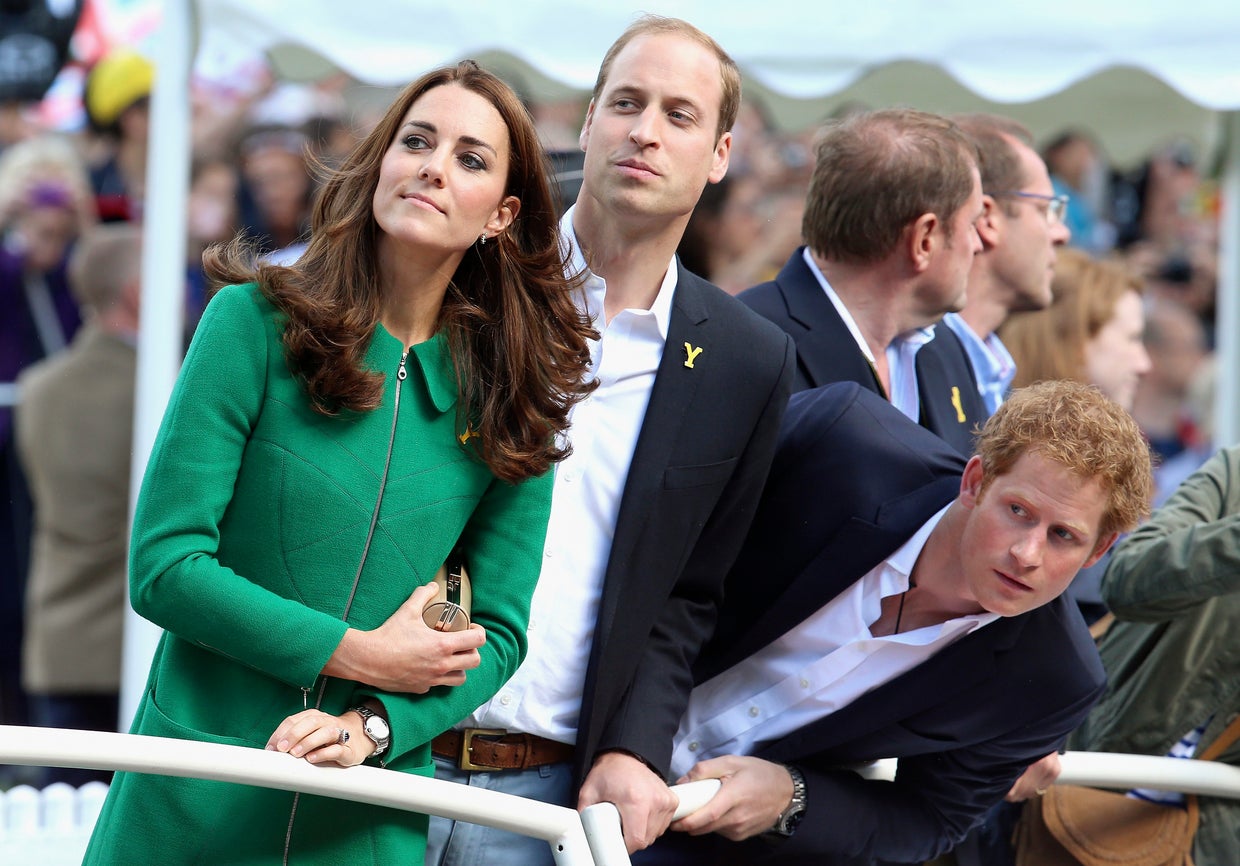 Tour de France rides across England - CBS News