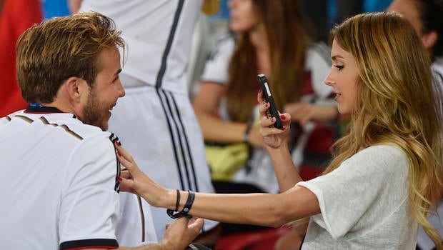 goetze-girlfriend.jpg