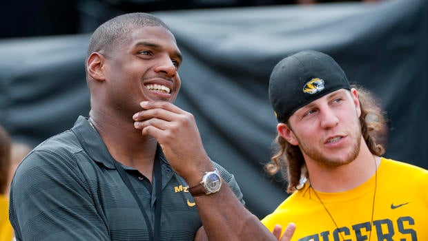 michael-sam-teammate.jpg