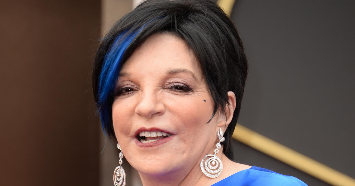 Liza Minnelli enters rehab - CBS News