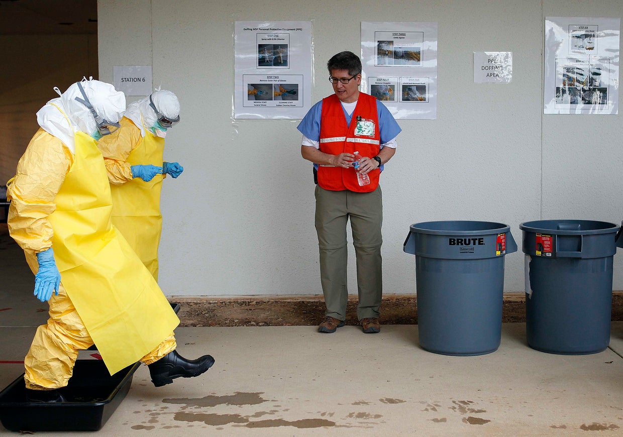 Ebola outbreak U.S. doctors, nurses get crash course in treating