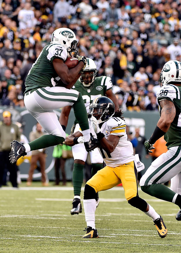 Pittsburgh Steelers v New York Jets 