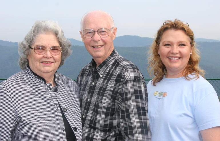 Vanessa Mintz and her parents