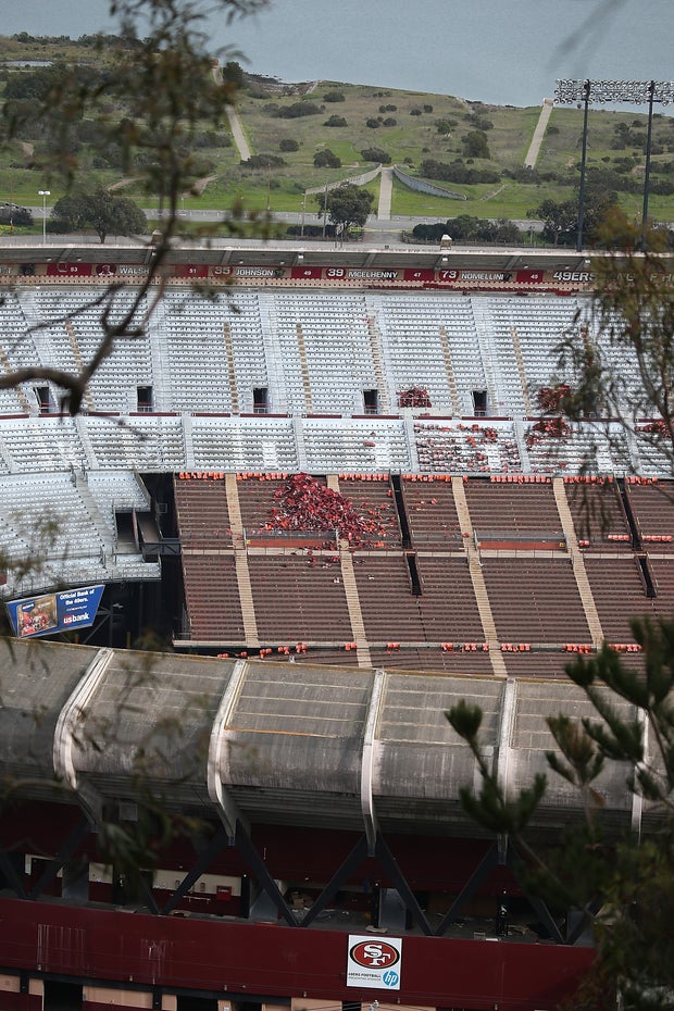 San Francisco's Candlestick Park undergoes demolition