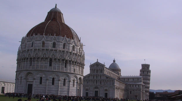 Leaning Tower of Pisa (Credit, Randy Yagi) 
