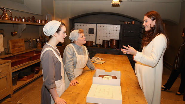 Duchess Kate visits "Downton Abbey" 