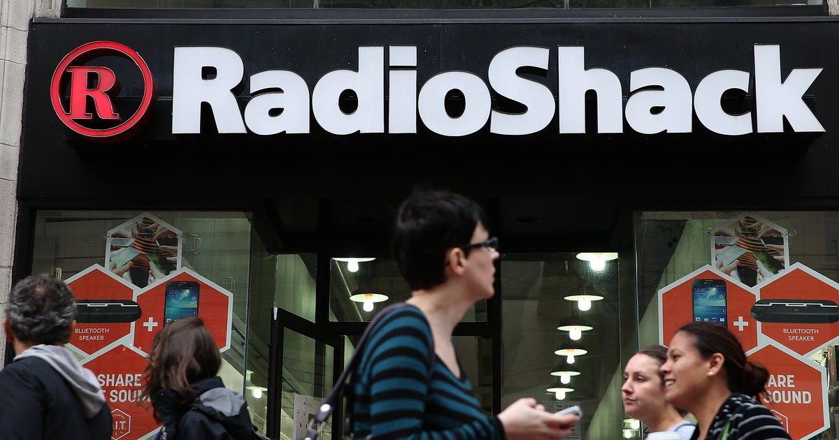 Not dead yet: RadioShack gets another shot -- online