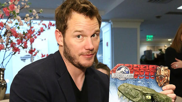 Chris Pratt stars in "Jurassic World" 