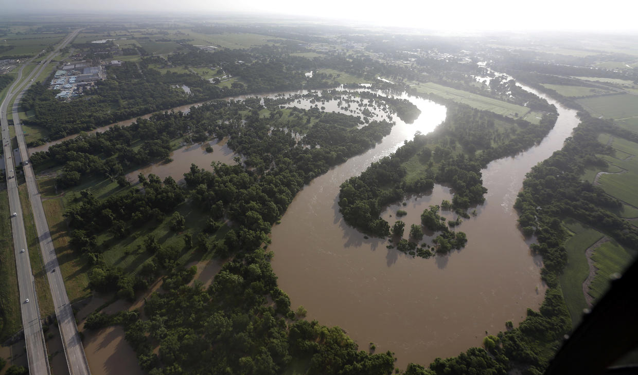 Heavy Texas rains bring flooding