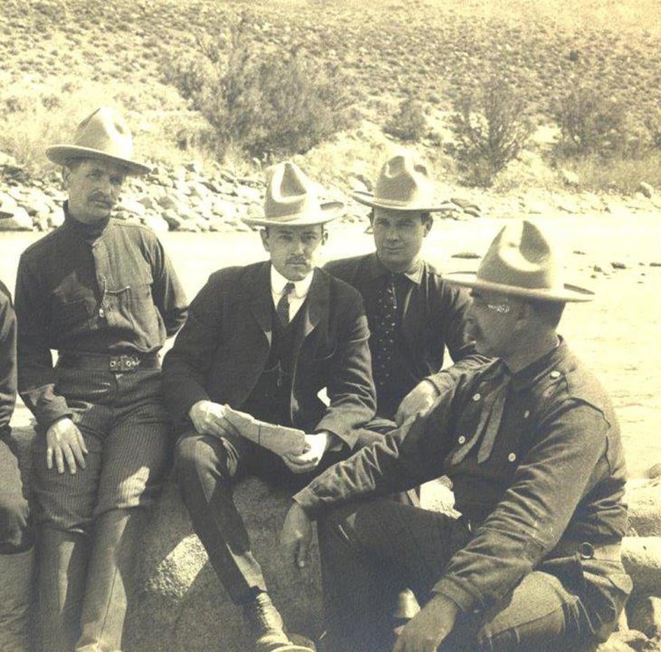 Killed In The Line Of Duty A history of the Secret Service Pictures