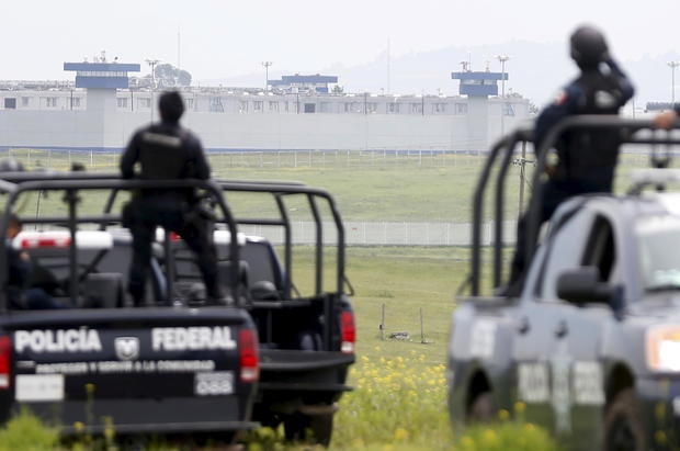 Mexican drug lord's brazen tunnel escape 