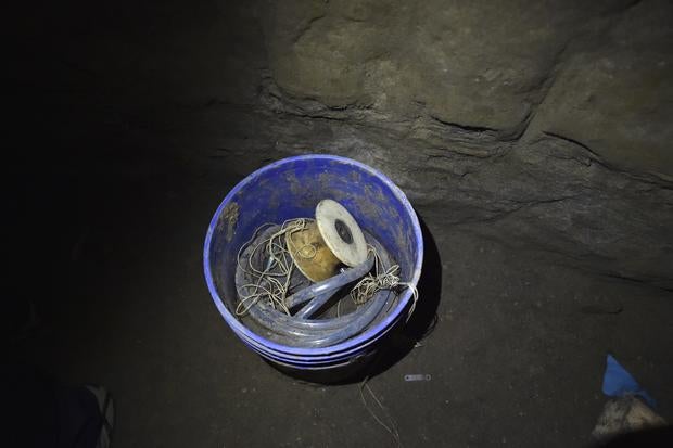 Mexican drug lord's brazen tunnel escape 