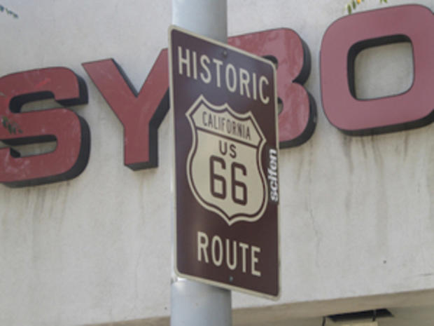 Route 66 Sign In LA (credit: Randy Yagi) 